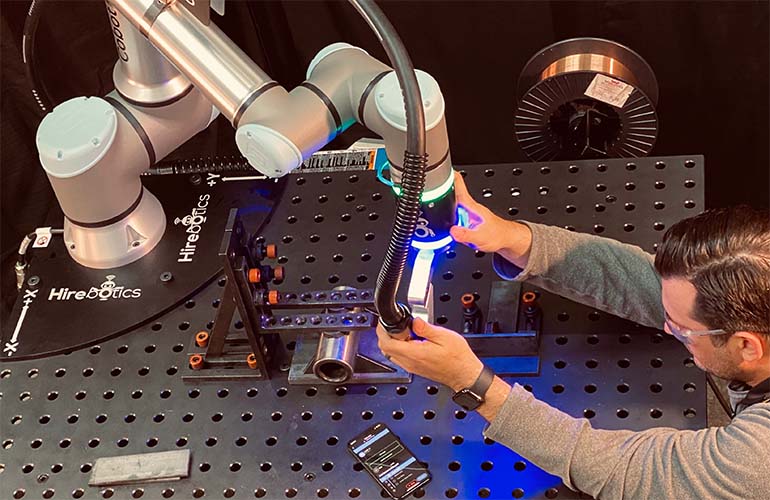 Hirebotics technicians teaches welding point with Cobot